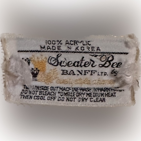 Vintage Handmade Sweater - Picture 3 of 3